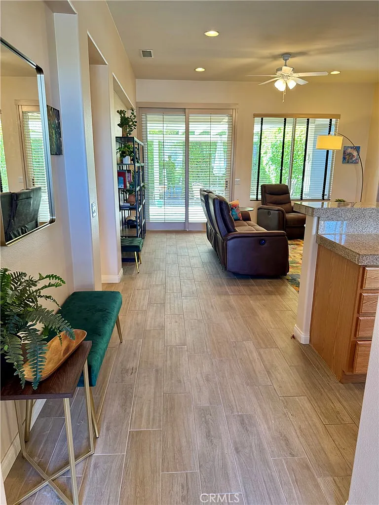 2 bed, 1420 sqft, $3,500 — Photo 4
