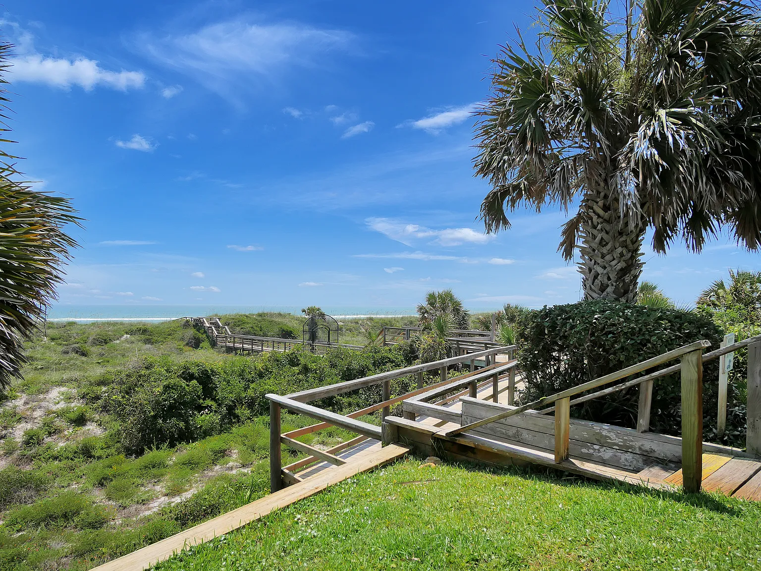 3 bed, 2.5 bath, 1700 sqft, $4,800 — Photo 4