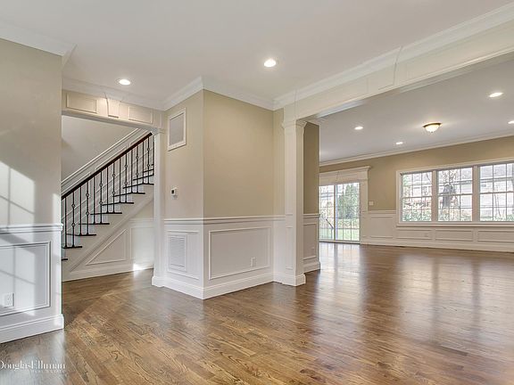 2nd image of 43 Ivy Dr