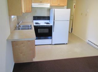 75 Ridgeway St APT 3, East Stroudsburg, PA 18301