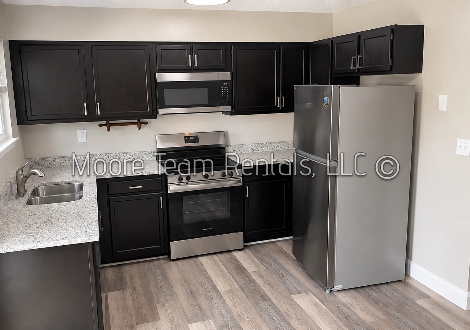 Fairfield Apartments - Building #9 — Photo 2