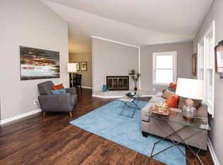 324 Compton Rd, Cincinnati, OH 45215