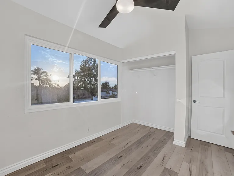 655 W Ontario Ave — Photo 42