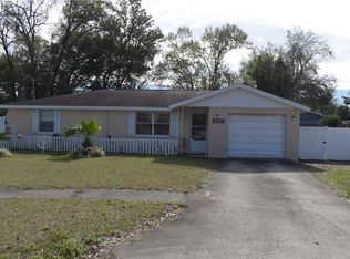 5624 McCoy Ct, Zephyrhills, FL 33542