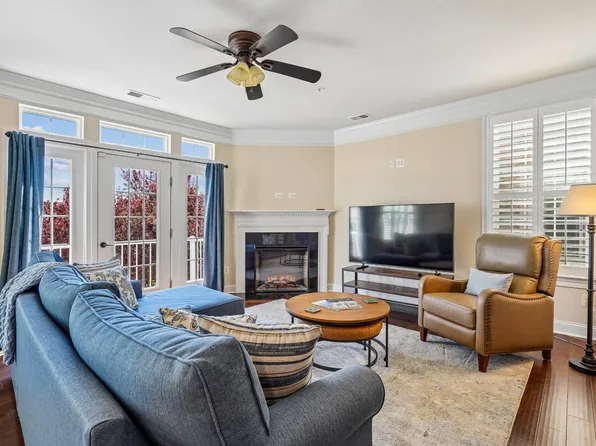 42572 Wildly Ter, Ashburn, VA 20148