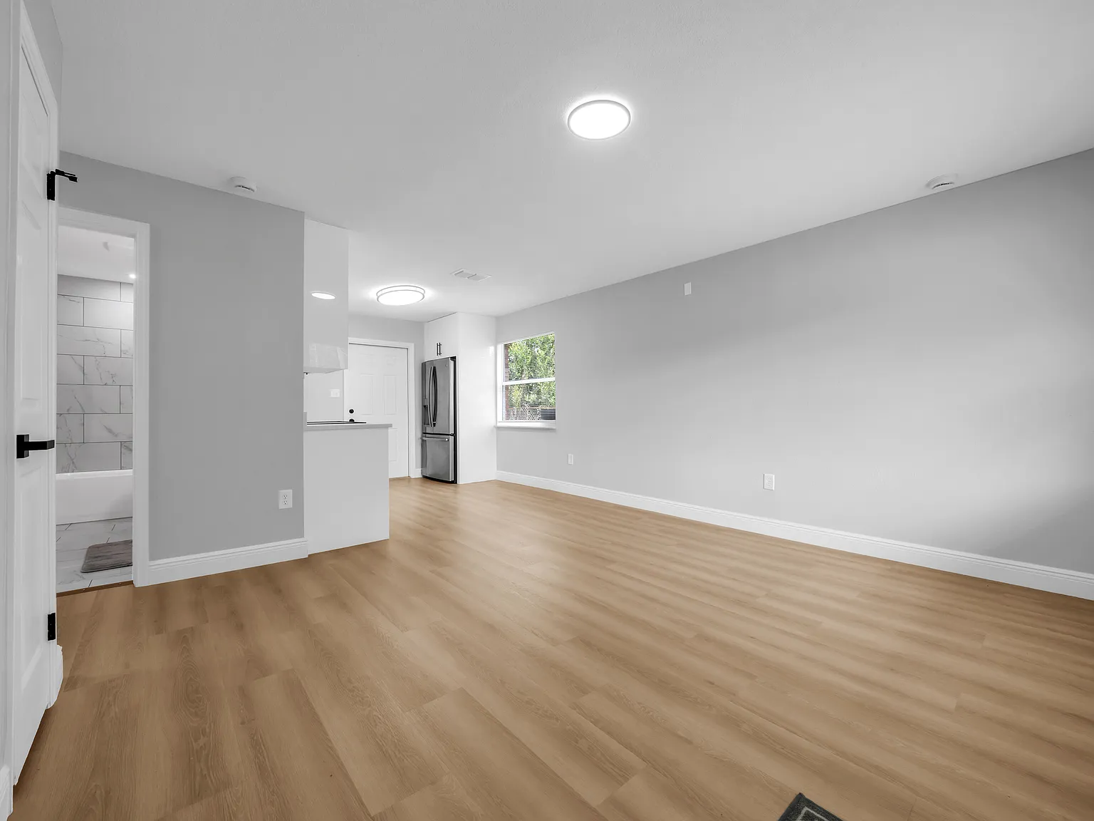 2 bed, 725 sqft, $1,490 — Photo 3