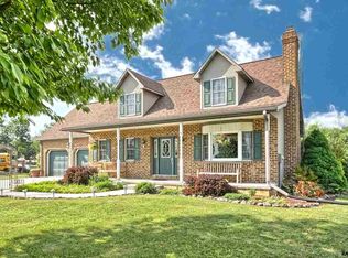 1419 New Chester Rd, New Oxford, PA 17350