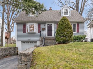 5 Iroquois Rd, Ossining, NY 10562