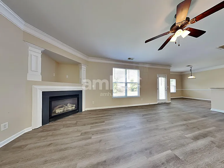 533 Wrayhill Dr — Photo 6