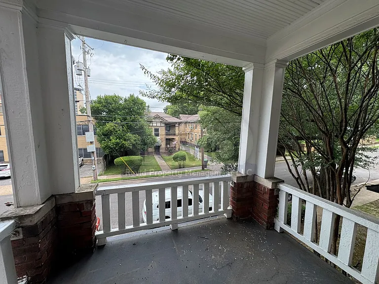 The Broadmoor Apartments — Photo 13