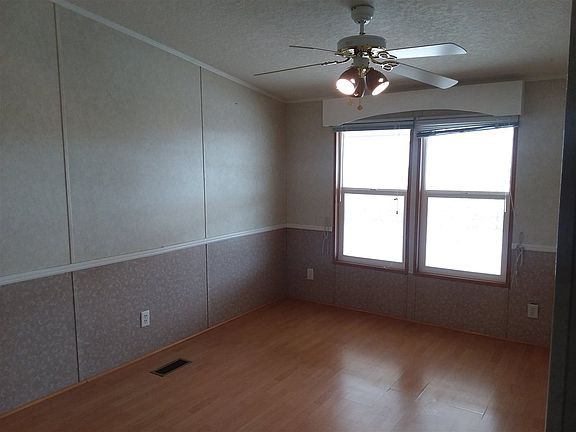 5th image of 14369 E 50th St