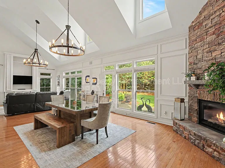 10644 Euclid Ave NW — Photo 12