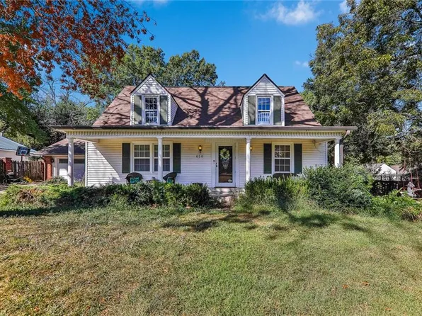 416 N Maple St, Coffeyville, KS 67337