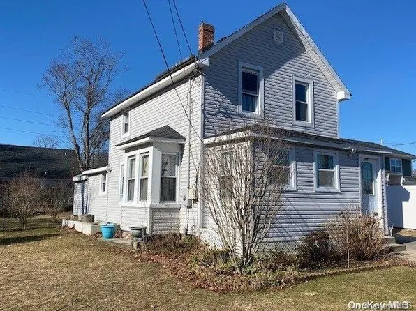 196 5th Avenue, Bay Shore, NY 11706