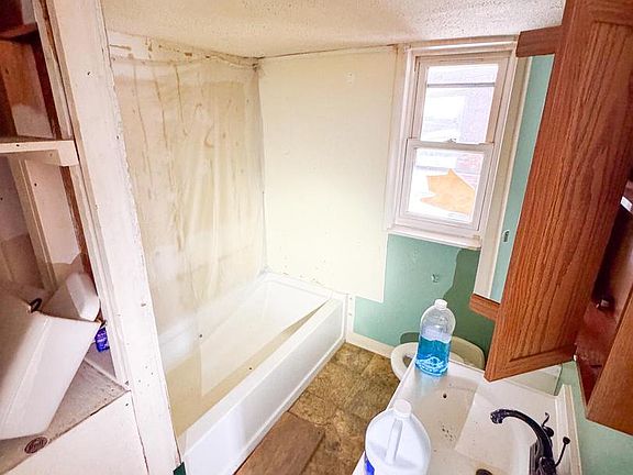 3rd image of 234 Church St