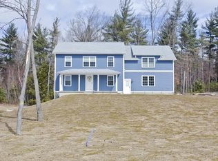 8 Woodmar Ln, Southampton, MA 01073