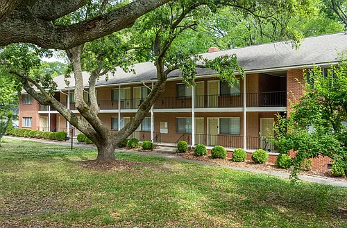 Elm Villa Apartments Photo 1
