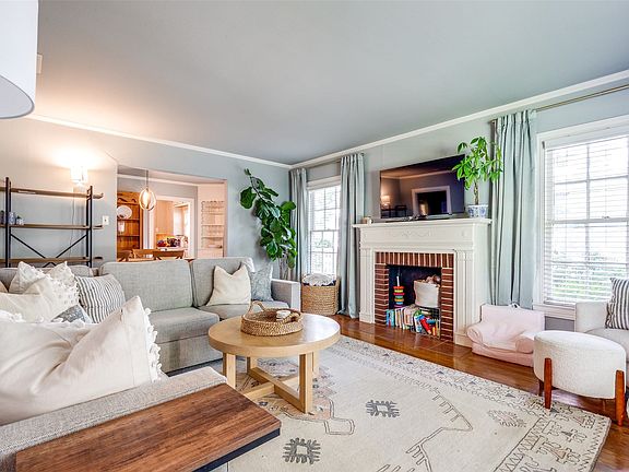 3rd image of 6006 Penrose Ave