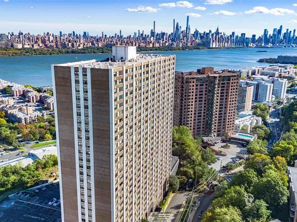 250 Gorge Road #28C, Cliffside Park, NJ 07010