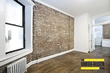 Rented by R New York