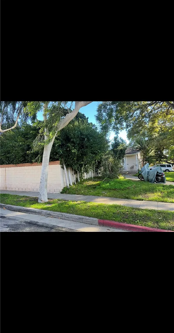 Studio, 500 sqft, $1,900 — Photo 2