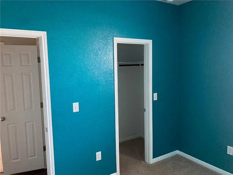 480 Triumph Rd — Photo 21