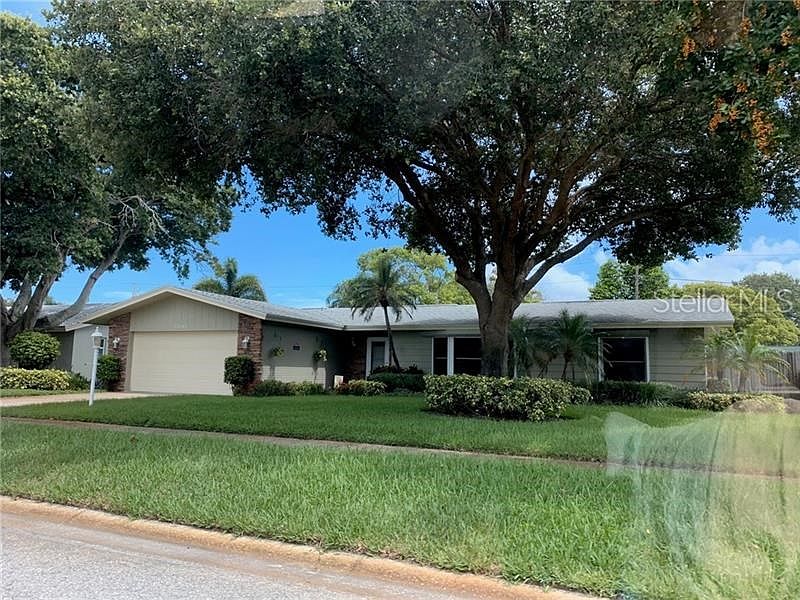 1st image of 13947 Brewster Dr