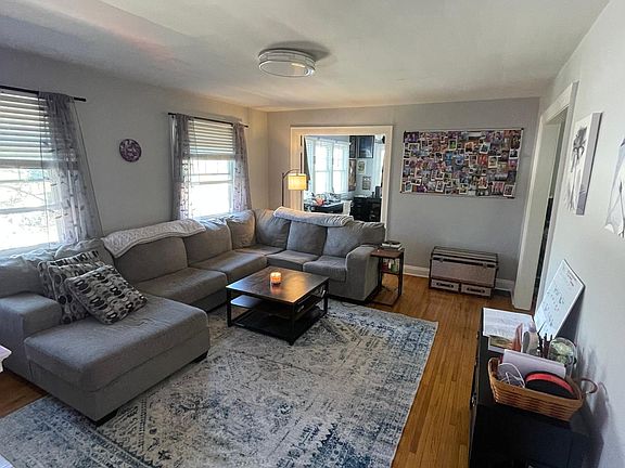 3rd image of 361 Cliffside Dr APT C