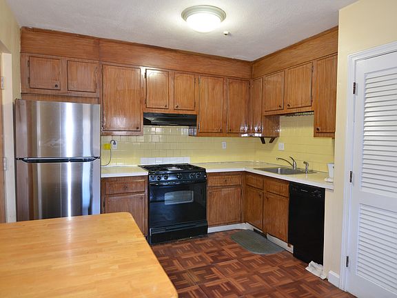 2nd image of 114 Willard St APT 11