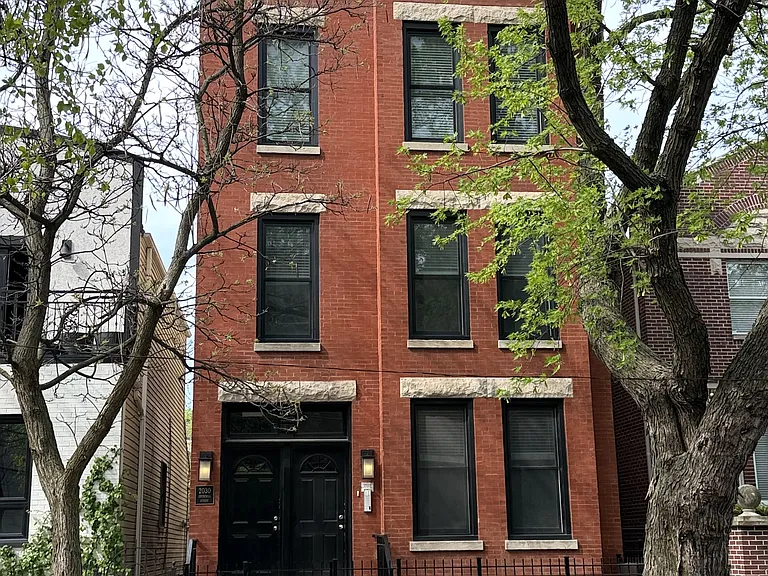 2030 W Churchill