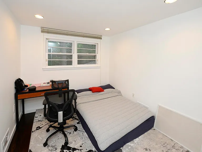 38 Griswold Pl — Photo 13