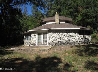 1934 Blue Ridge Rd, Fulton, MS 38843