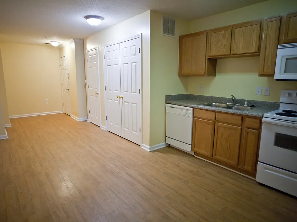 110 S Roberson St #6B