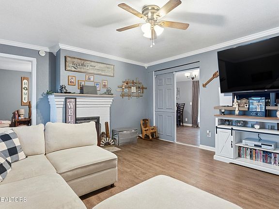 4th image of 606 Kingston St