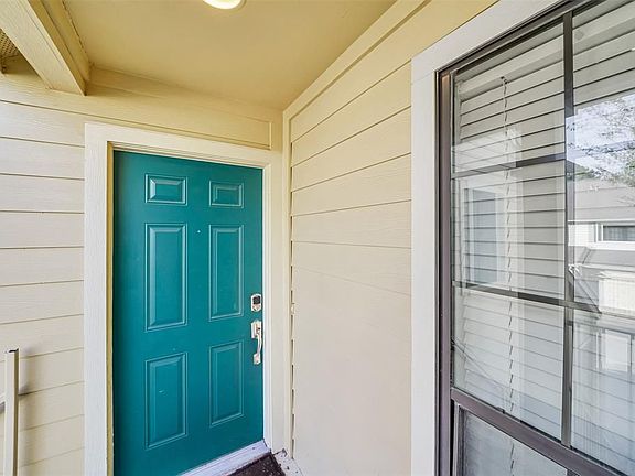 5th image of 771 Bering Dr #B