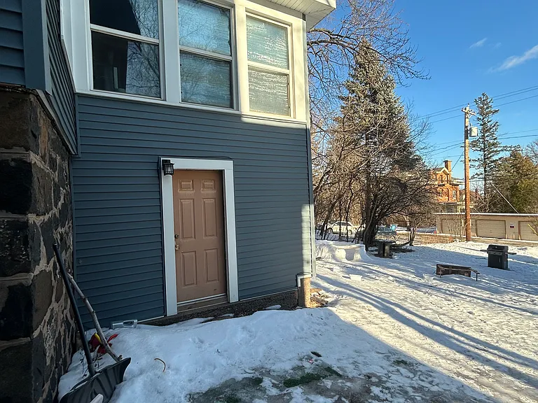 1810 E 4th St — Photo 20