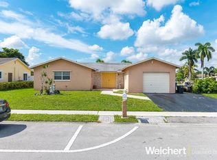 9772 SW 3rd St, Boca Raton, FL 33428