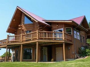 20505 Green Ridge Ln, Sherrill, IA 52073