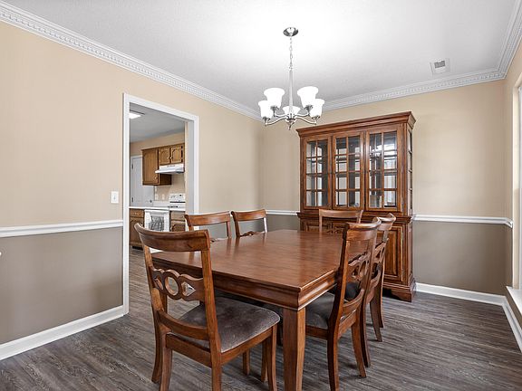 5th image of 425 Cedar Glen Cir