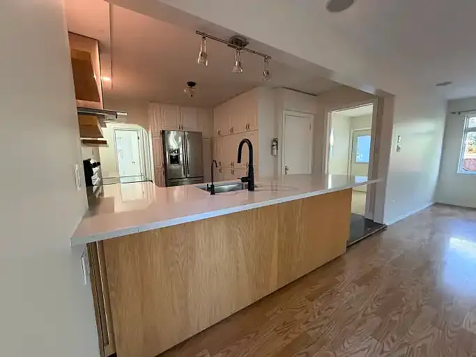 3 bed, 2.0 bath, 1131 sqft, $2,900 — Photo 4