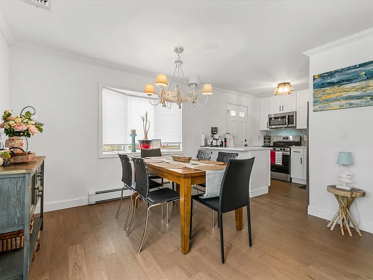 35 Washington Heights Ave — Photo 5