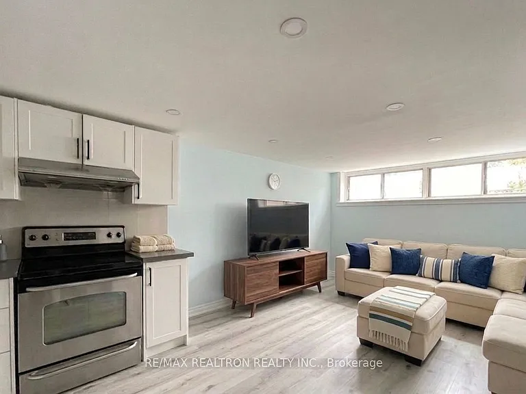 15 Haida Dr — Photo 3