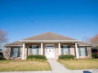 127 Autumn Dr, Houma, LA 70360