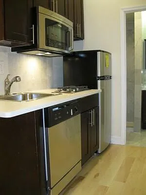 Rented by Tower Brokerage | media 8