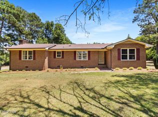 703 E Dr Martin L King Jr Blvd, Roseboro, NC 28382
