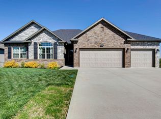 858 S Dry Gulch Rd, Nixa, MO 65714