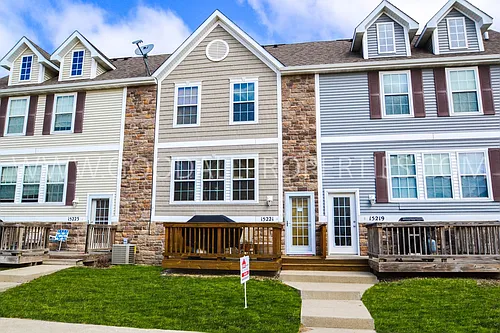 15221 Alpine Dr Photo 1