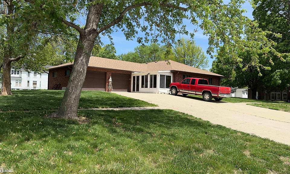 108 S 3rd Ave, Villisca, IA 50864 Zillow