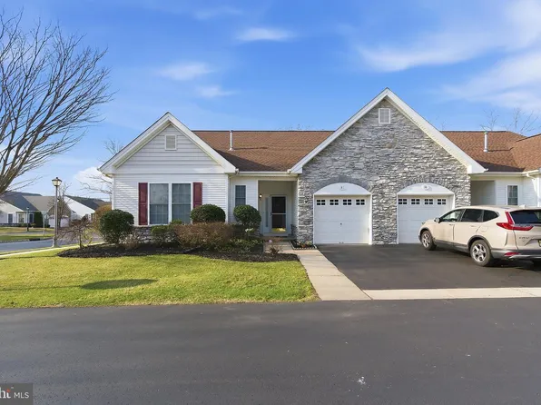 80 Nightingale Dr, Hamilton, NJ 08690