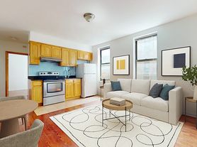 525 W 158th St